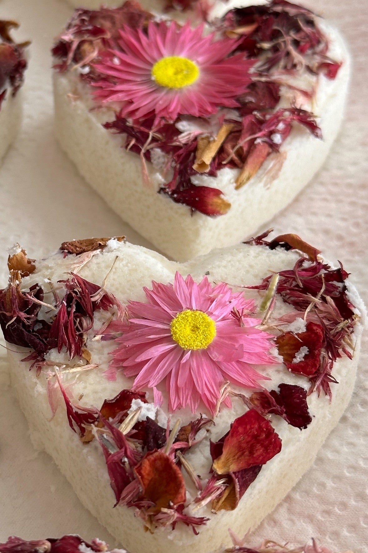 BATH BOMBS BOTANICAL LOVE HEARTS - WOMENS BLEND