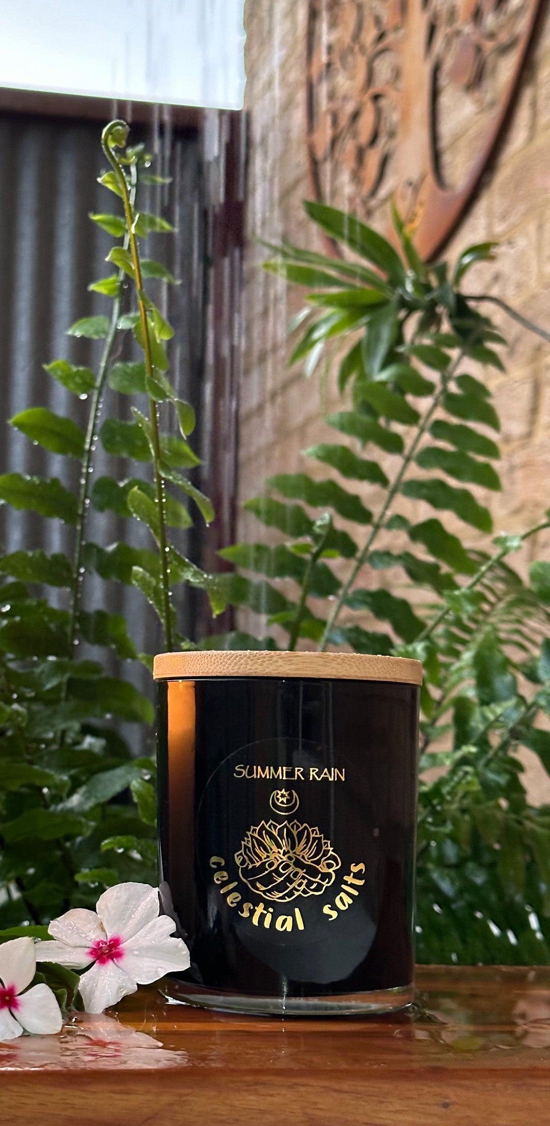 SUMMER RAIN SOY CANDLE