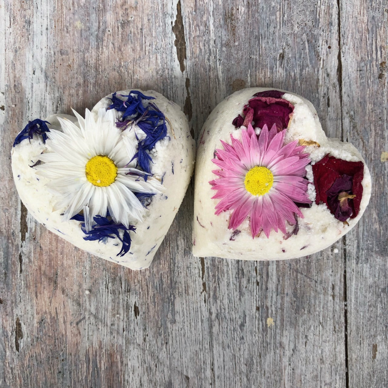 BATH BOMBS  BOTANICAL  LOVE HEARTS - WOMENS AND RELAX SIGNATURE BLENDS